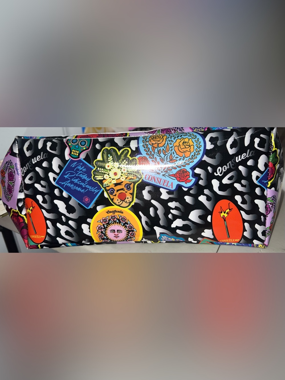 NWT Consuela Grab N Tote Zoe Black Multi Sticker-Print Tote Bag - Picture 9 of 11